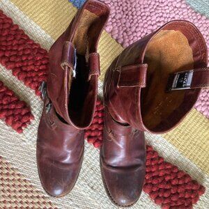 Frye medium brown short woment's boot size 8.5